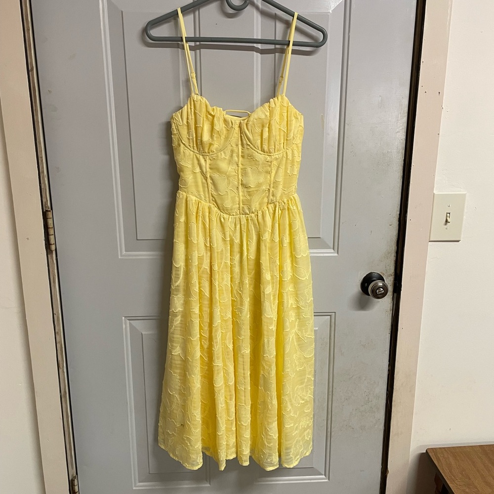 Jessica Simpson Sunny Yellow Women/Junior Dress Size M